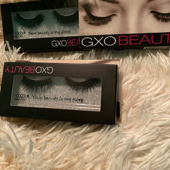 Lashes - Picture 2 of 2